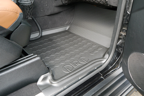 Load image into Gallery viewer, mercedes g wagon floor mats floor liners g500 g55 g550 g63 amg