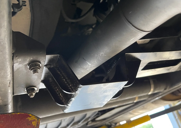 Load image into Gallery viewer, mercedes g wagon driveshaft cross member drop bracket transmission mount brace g500 g550 g55 g63 amg