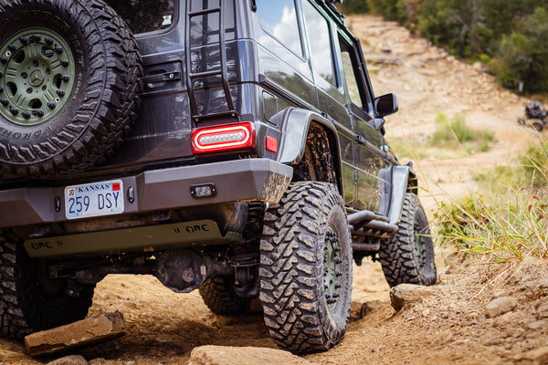 Load image into Gallery viewer, g wagen long travel articulation flex droop 4 inch lift kit 100mm lift Mercedes G Wagon G Wagen Gelandewagen Jack Wagon Overlanding Suspension Mercedes Benz w463 w461 w460 G500 G550 G55 G63 AMG portals down travel