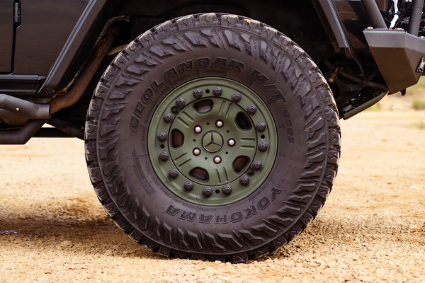 Load image into Gallery viewer, Hutchinson Beadlock Wheels Mercedes G Wagon 16 inch g550 g500 gelandewagen military wheels