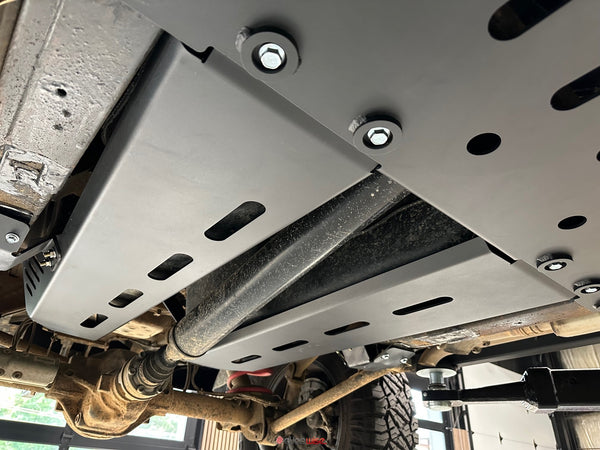 Load image into Gallery viewer, mercedes g500 g550 g63 amg g wagon mercedes underbody protection skid plates eurowise 463a 464