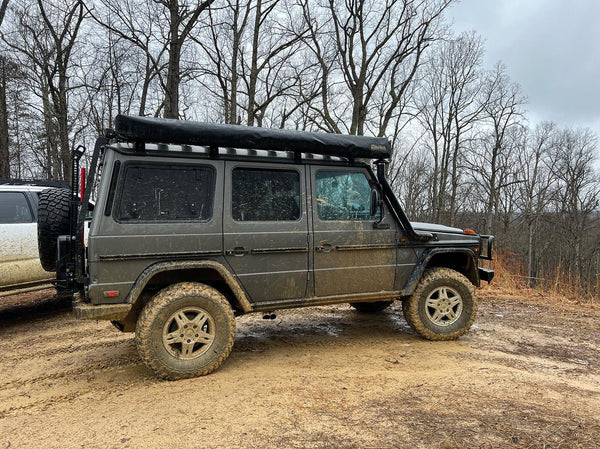 Load image into Gallery viewer, g wagon 2 inch coil lift springs gwagen springs gelandewagen lift kit g500 g55 g550 g63 amg