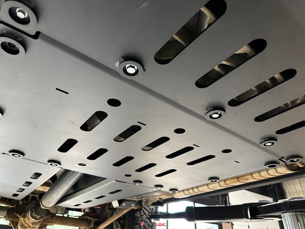 Load image into Gallery viewer, mercedes g500 g550 g63 amg g wagon mercedes underbody protection skid plates eurowise 463a 464