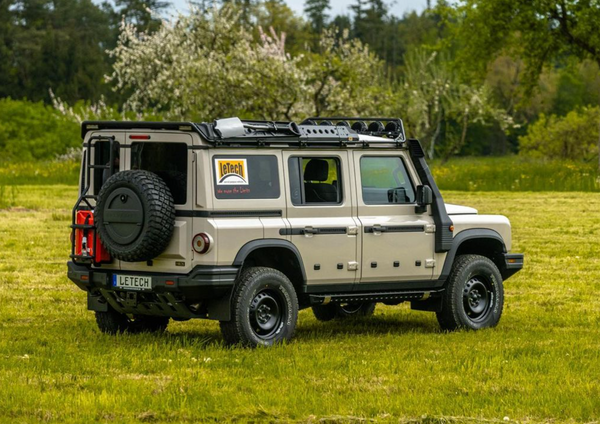 Load image into Gallery viewer, ineos grenadier off road side steps running boards rock sliders high jack mount letech lennartz-technik