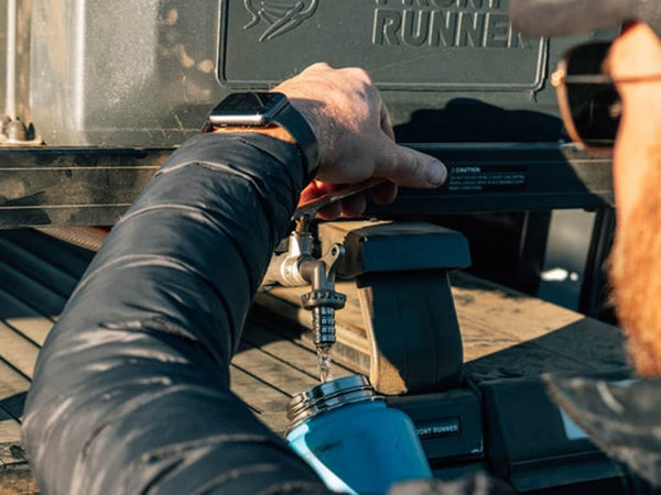 Load image into Gallery viewer, Front Runner 45 L Water Tank with Mounting System for Roof Rack with locking tap