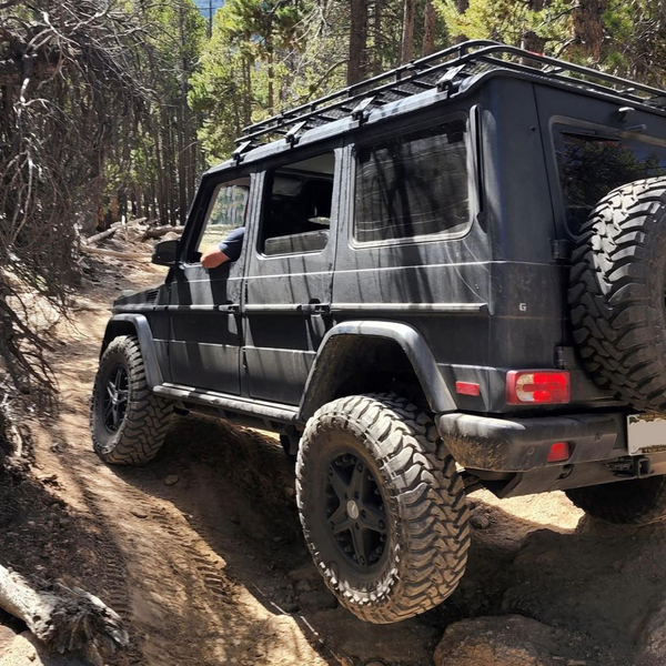 Load image into Gallery viewer, g wagon 4 inch lift kit 100mm lift kit for Mercedes G Wagon G Wagen Gelandewagen Jack Wagon Overlanding Suspension Mercedes Benz w463 w461 w460 G500 G550 G55 G63 AMG