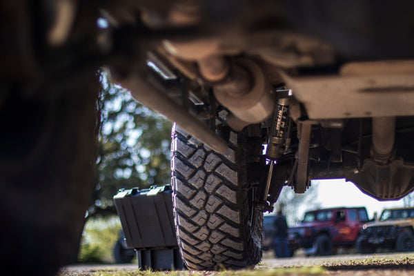 Load image into Gallery viewer, g wagen long travel articulation flex 4 inch lift kit 100mm lift Mercedes G Wagon G Wagen Gelandewagen Jack Wagon Overlanding Suspension Mercedes Benz w463 w461 w460 G500 G550 G55 G63 AMG portals