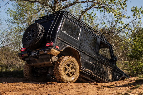 Load image into Gallery viewer, g wagen long travel articulation flex droop 4 inch lift kit 100mm lift Mercedes G Wagon G Wagen Gelandewagen Jack Wagon Overlanding Suspension Mercedes Benz w463 w461 w460 G500 G550 G55 G63 AMG portals down travel