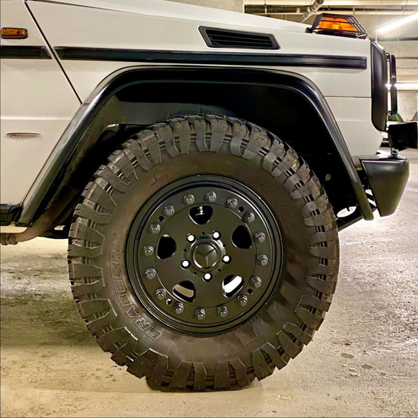 Load image into Gallery viewer, g wagon hutchinson beadlock wheels g wagen 16 inch beadlock wheels hutchinson military wheels 5 x 130 bolt pattern 0492 rock monster g500 g55 g550