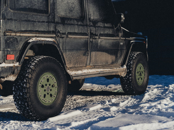 Load image into Gallery viewer, g wagon hutchinson beadlock wheels g wagen 16 inch beadlock wheels hutchinson military wheels 0492 rock monster g500 g55 g550