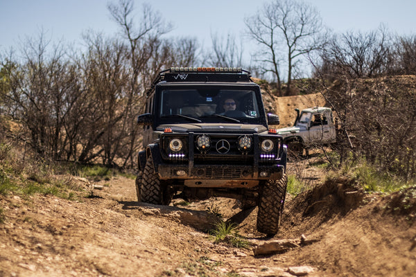 Load image into Gallery viewer, g wagen long travel articulation flex 4 inch lift kit 100mm lift Mercedes G Wagon G Wagen Gelandewagen Jack Wagon Overlanding Suspension Mercedes Benz w463 w461 w460 G500 G550 G55 G63 AMG portals