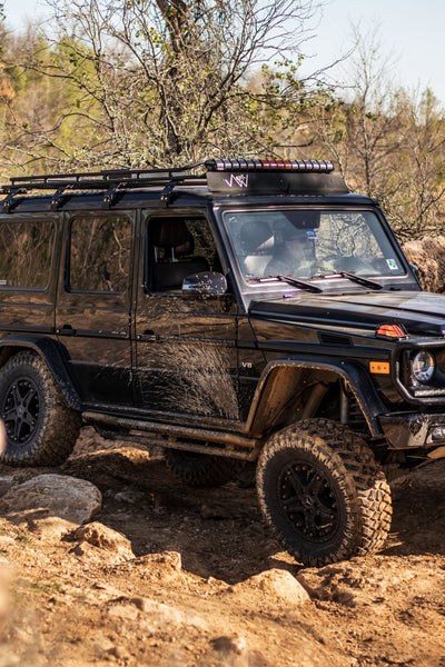 Load image into Gallery viewer, g wagen long travel articulation flex 4 inch lift kit 100mm lift Mercedes G Wagon G Wagen Gelandewagen Jack Wagon Overlanding Suspension Mercedes Benz w463 w461 w460 G500 G550 G55 G63 AMG portals