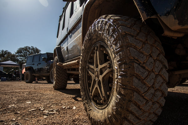 Load image into Gallery viewer, mercedes g wagon rock sliders side steps skid steps sill protection g500 g550 g55 g63 AMG Jack Wagon Overlanding