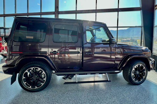 Load image into Gallery viewer, g wagon electronic step slider rock slide engineering 463a AMG G63 4x4 squared 2018 2019 newer
