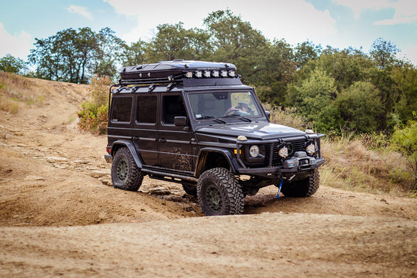 Load image into Gallery viewer, g wagen long travel articulation flex droop 4 inch lift kit 100mm lift Mercedes G Wagon G Wagen Gelandewagen Jack Wagon Overlanding Suspension Mercedes Benz w463 w461 w460 G500 G550 G55 G63 AMG portals down travel
