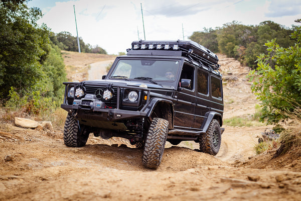 Load image into Gallery viewer, g wagen long travel articulation flex droop 4 inch lift kit 100mm lift Mercedes G Wagon G Wagen Gelandewagen Jack Wagon Overlanding Suspension Mercedes Benz w463 w461 w460 G500 G550 G55 G63 AMG portals down travel
