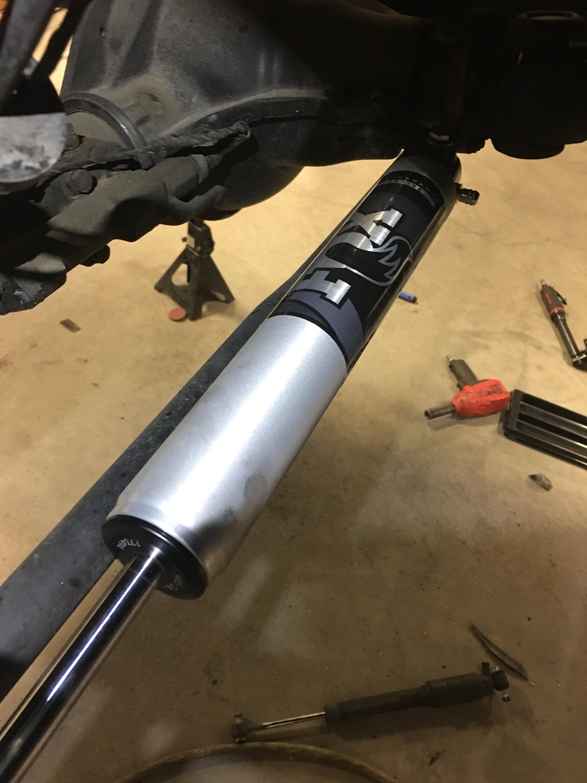 パーツ FOX 2.0 IFP PERF STEERING STABILIZER Synergy Fox Performance Series 2.0 IFP Steering Stabilizers