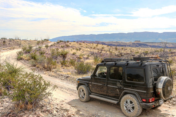 Load image into Gallery viewer, g wagon with gobi stealth roof rack in big bend national park
