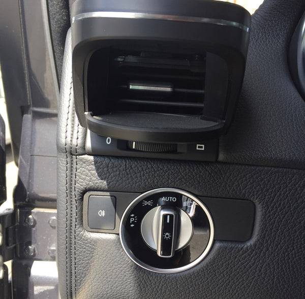 Load image into Gallery viewer, mercedes g wagon front cupholder
